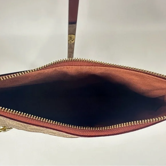 Pre-Owned Women’s Coach Chaise Signature Canvas Sling Contrast Trim Leather Bag - Picture 12 of 14